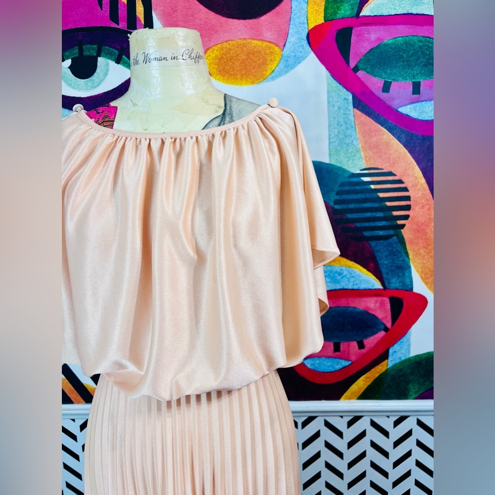 VTG 1970s Peach Maxi Dress - Picture 2 of 7